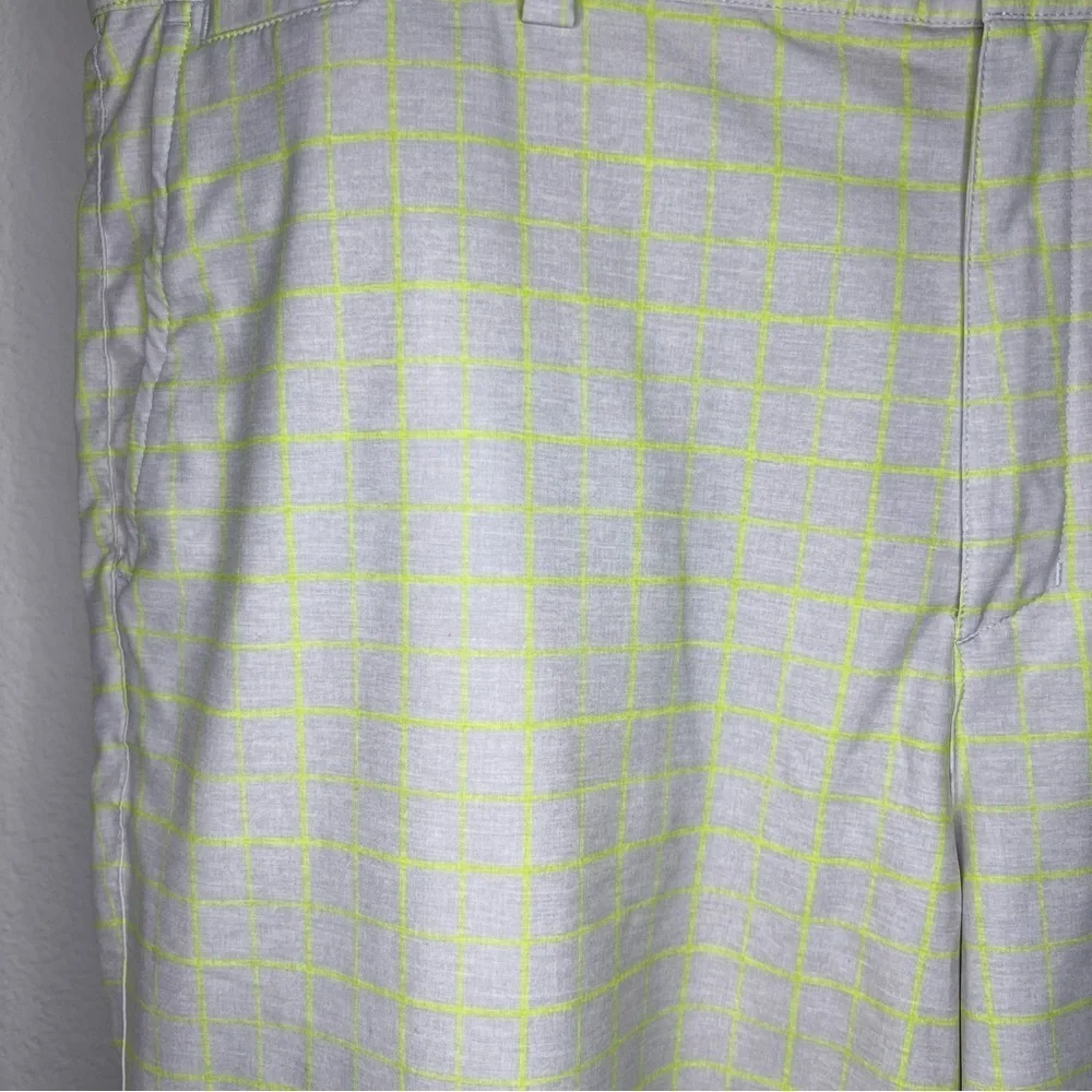 Nike Golf Tour Performance Dri-fit Plaid Shorts sz 38 - Picture 2 of 7